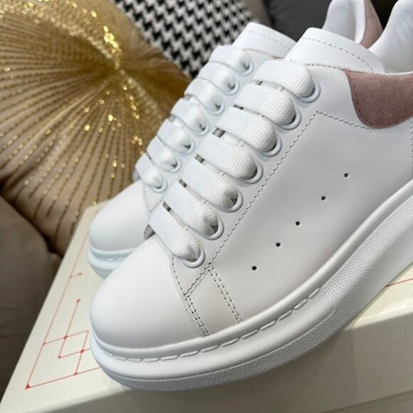 Women's sneakers - Picture 8 of 9